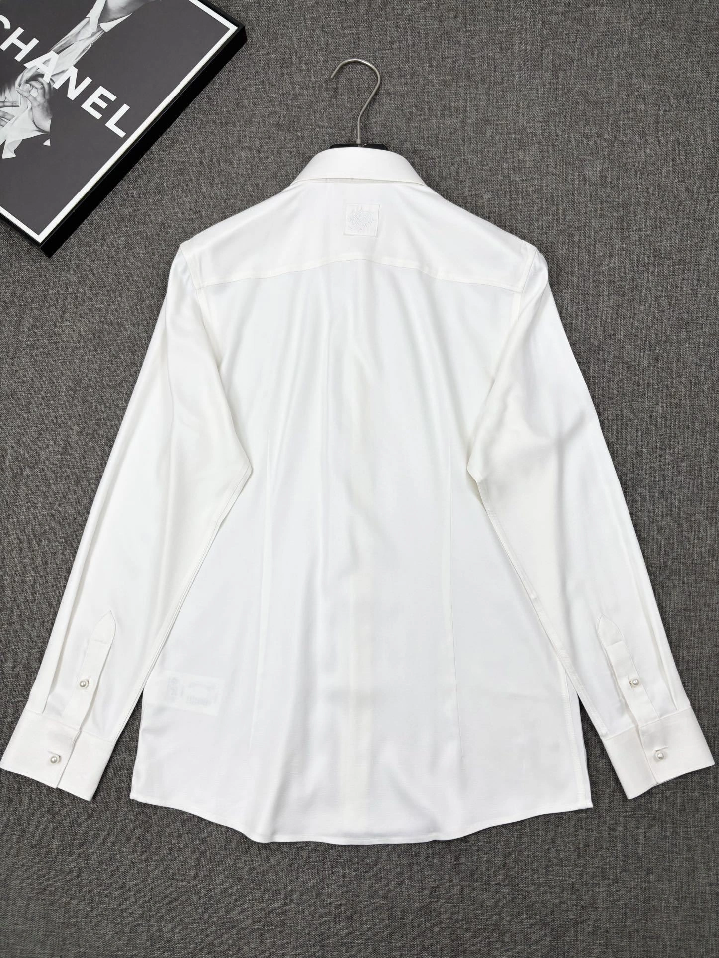 wg.luxury- 8V item:E-F409F1526